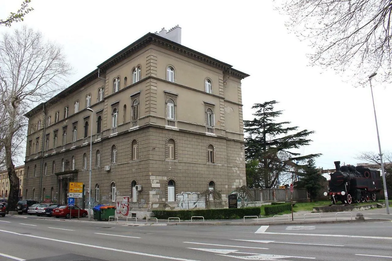 Apartment Platana Rijeka Kroatië
